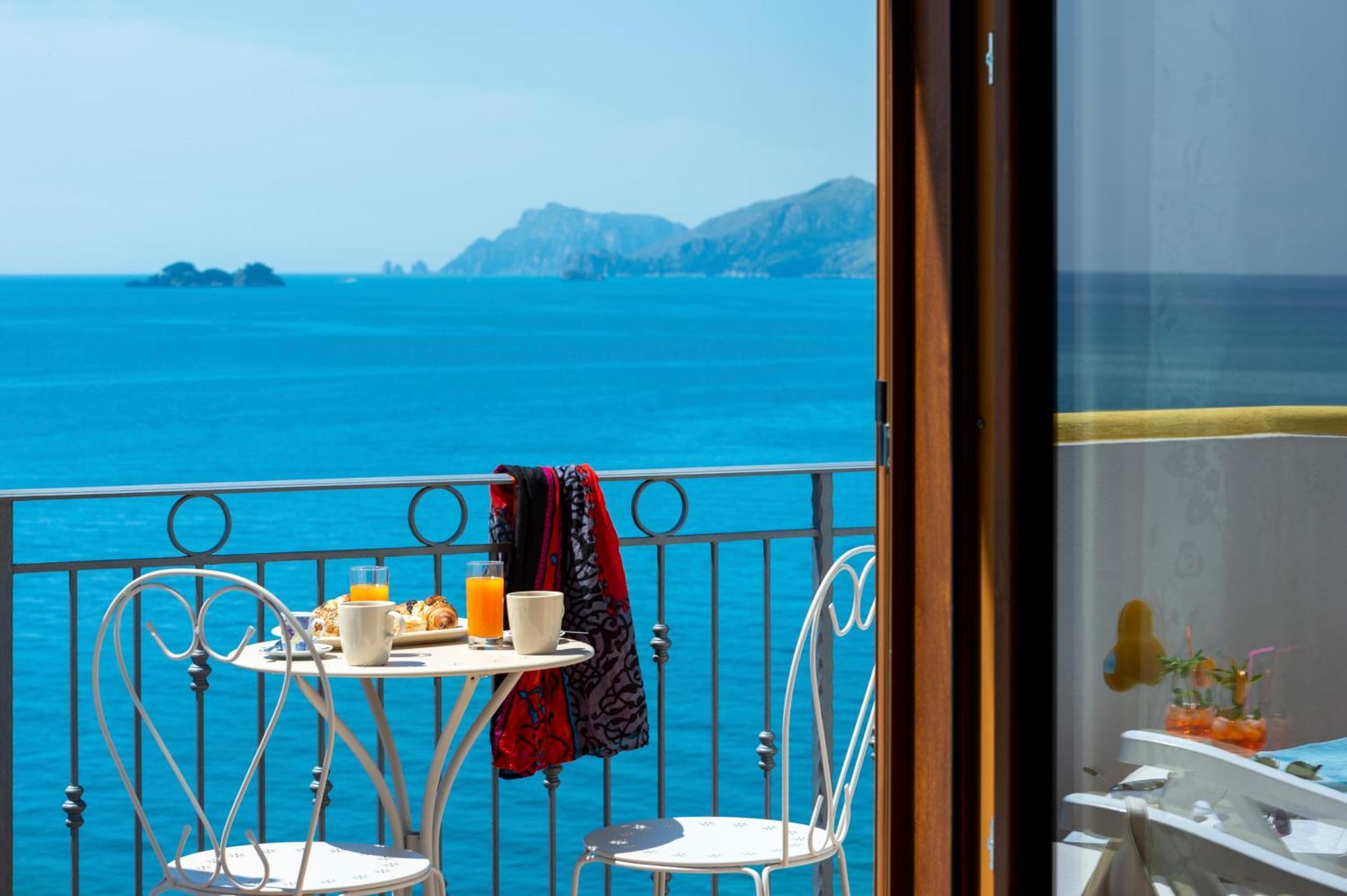 Ferienwohnung Casa Olga, Un Affaccio Sul Mare !! Praiano Exterior foto