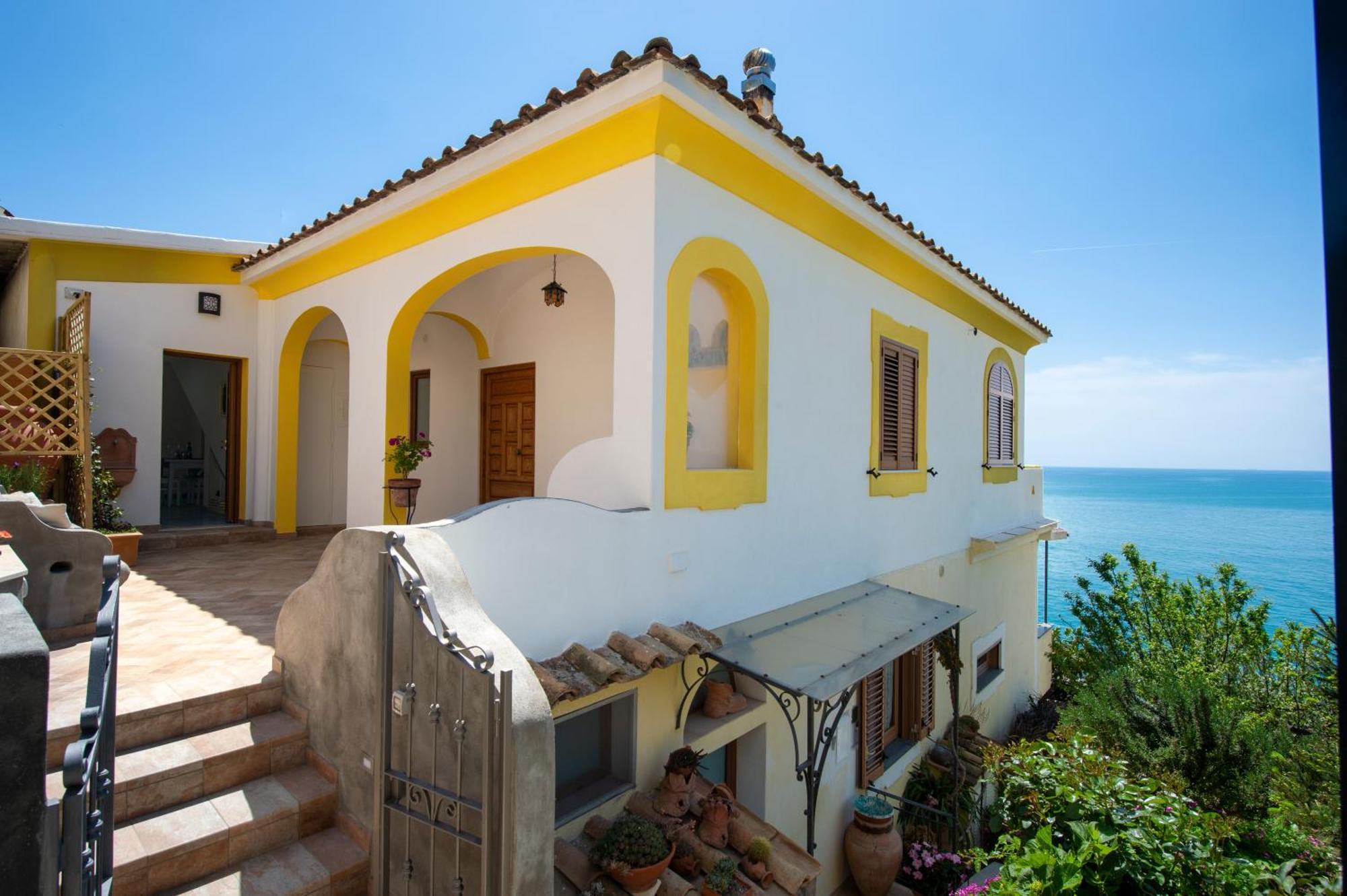 Ferienwohnung Casa Olga, Un Affaccio Sul Mare !! Praiano Exterior foto