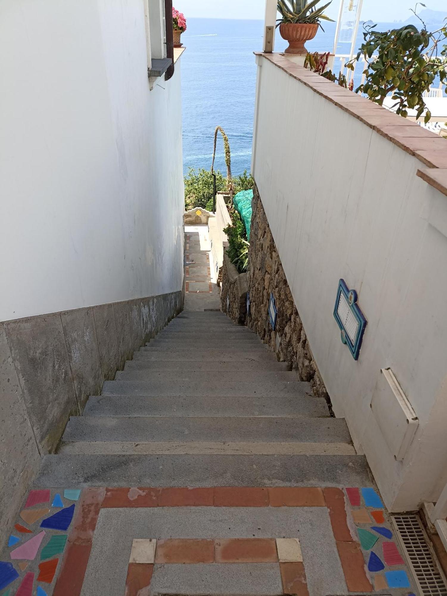 Ferienwohnung Casa Olga, Un Affaccio Sul Mare !! Praiano Exterior foto